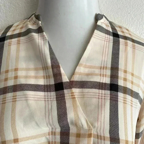 🆕Ann Taylor Whitecap Plaid Button-Cuff V-Neck Top XXS🆕 - Picture 5 of 11